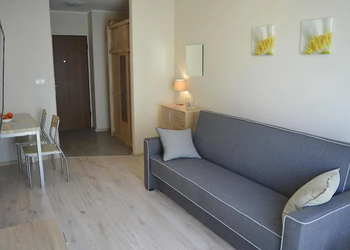 Family Homes - Sonoma Apartment