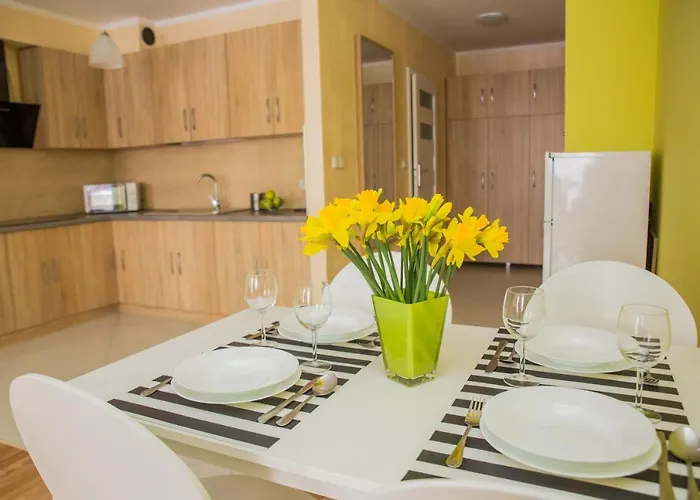 Family Homes - Sonoma Apartment